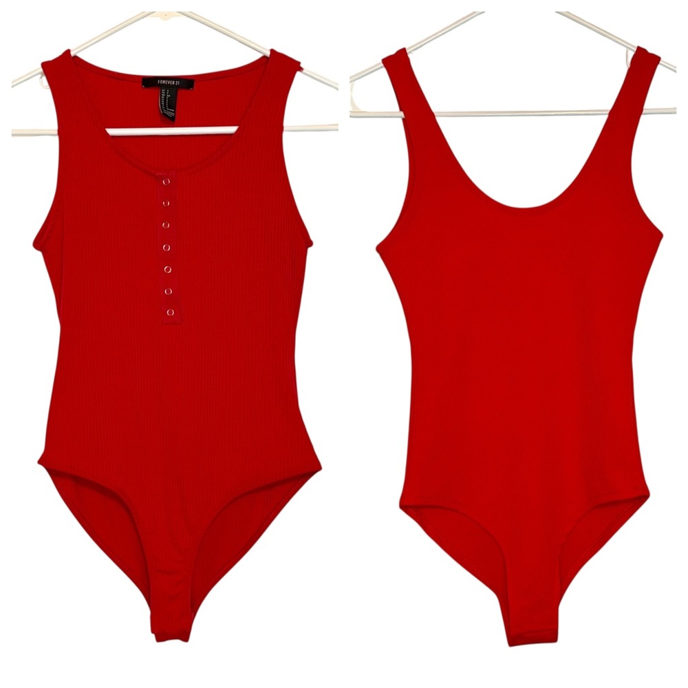 Set of 2 Red Bodyduits